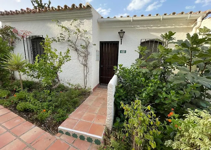 Charming With Amazing Ocean Views Apartment